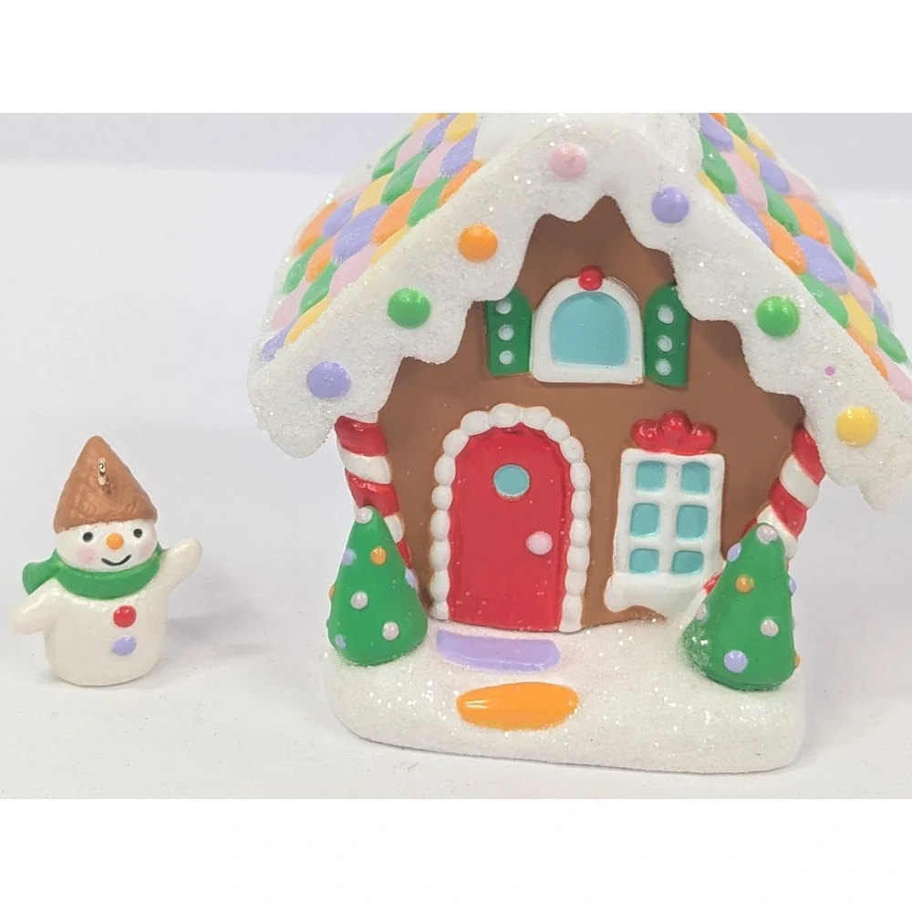 Hallmark 'Gingerbread‎ Surprise' 2020 Member Exclusive Ornament